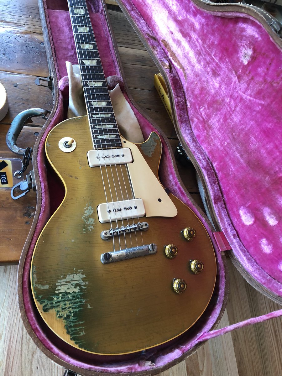 JBONAMASSA's tweet photo. The Cajun  Swamp Les Paul .... 😎👍 https://t.co/TtkLTLf0go