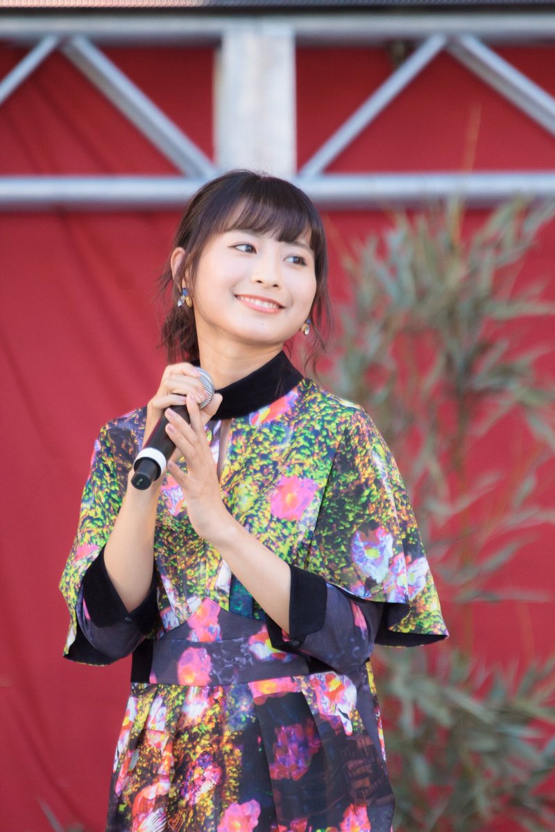 meesan_photo's tweet photo. #チャイナフェスティバル2018
代々木公園 2018.9.9
ロン・モンロウ 
その❷
@Ron__Monroe 

中国のガッキーこと ロン・モンロウさん来日初ステージ！
めちゃ可愛かった💕
新曲も凄く可愛い曲でした✨⭐️

#ロンモンロウ
#龍夢柔
#龙梦柔
#栗子
#RonMonroe https://t.co/Veg7bWzsEM