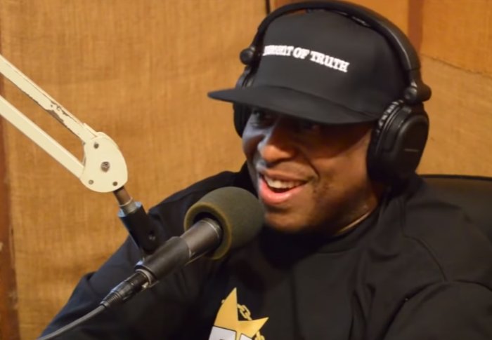 fatherama7's tweet photo. (the ANTI-WACKNESS blog): K-Rino Interviews Dj Premier of Gang Starr (FULL video)... #QualityHipHop #DopeInterview #DJPremier #Preemo #SPC #KRino #GangstarrFoundation #UndergroundHipHop #Jewelz #BoomBap https://t.co/tLQTeiM6S3 https://t.co/d7ev8vivvL