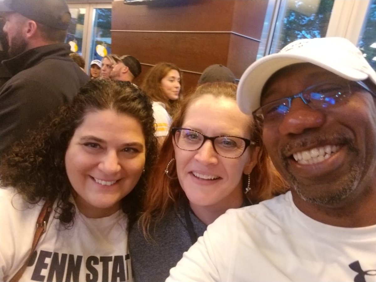 psusince82's tweet image. Good time in Pittsburgh last night watching PSU. And running into your girl Kate at the bar.. Cool