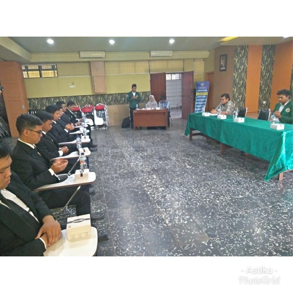 DteusuOfficial's tweet photo. Judisium Departemen Teknik Elektro USU periode Sept2018
Selamat kepada:
*Diki Prasetyo(140402039)
*M.Fahmi Idris(140402033)
*Mega Nanda(140402054)
*Peri Hasbi Bangun Harahap(140402051)
*Mhd Al Khairi(140402004)
*Jackson Lokinanta(130402070)
*M.Erifiandi(140402013)
Good Luck!! https://t.co/nJiKuBfY4J