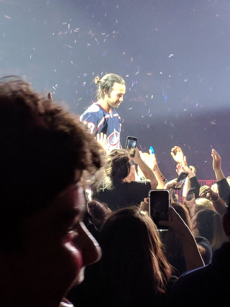 Pandasam3194's tweet photo. Who wants a photo collage of @petewentz... Everyone? Ok here you go...#ManiaExperience #MANIATour @falloutboy https://t.co/nQ7BEGp3KW