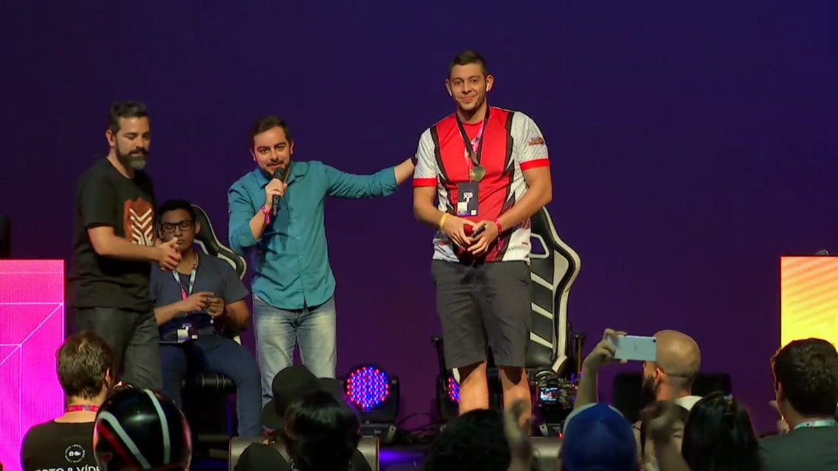 UNIVERSITY Esports Colombia tweet media