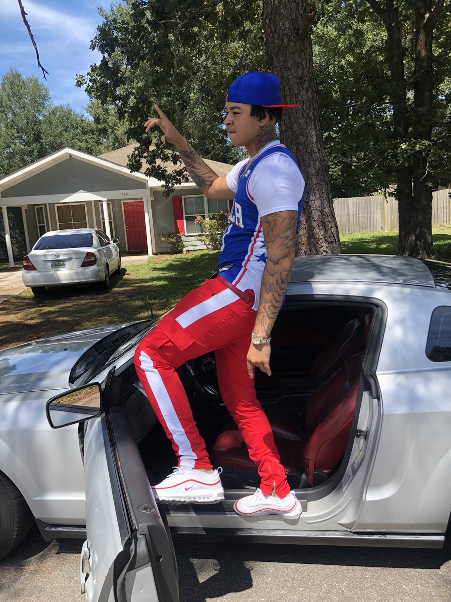 BlrColby's tweet photo. I was just a lil boy I had to raise myself I had to slow down I had to pace myself 🐍™️ #RipHot🚀 https://t.co/Jk9tcQ7rjD