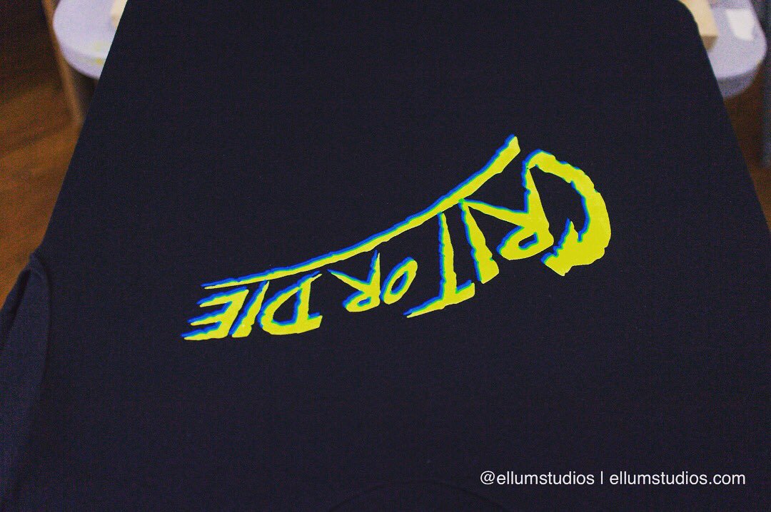 ellumstudios's tweet photo. Printing the bright white under base to make this awesome fluorescent print pop 😎🤩!
.
.
.
.
.
#underbase #screenprint #screenprinting #printlife #makestuff #weekendvibes #teamnosleep #neon #fluorescent #cycling #cyclinglife #lifestylebrand #clothingline #makestuff #create https://t.co/zGLYI0E3oM