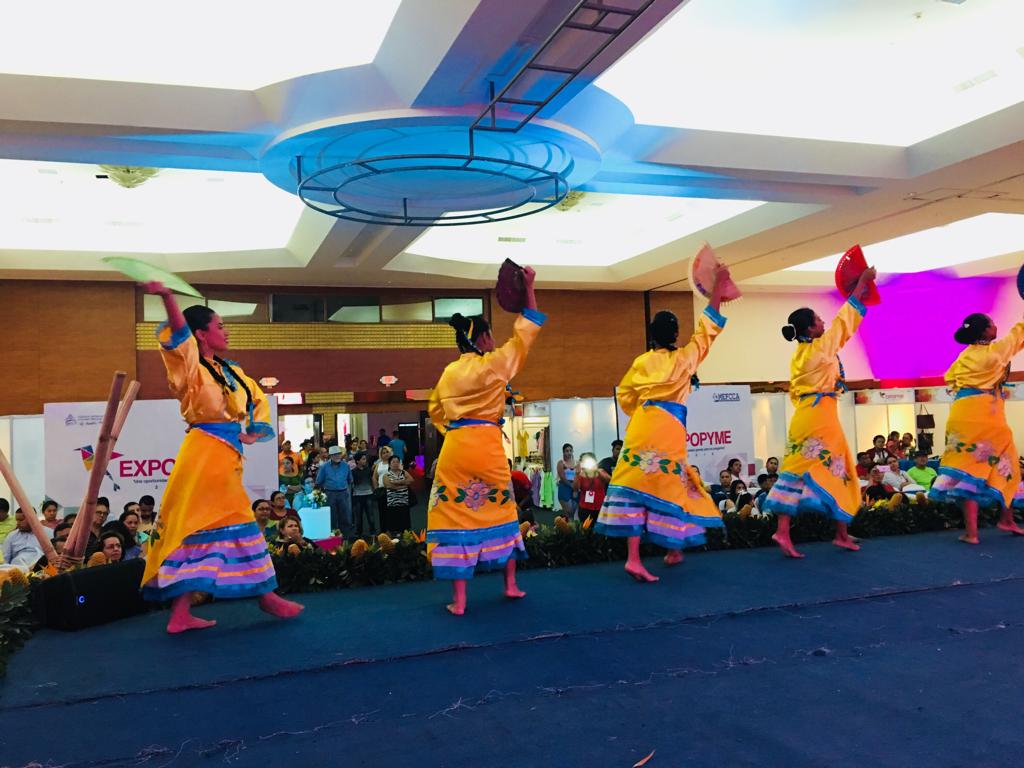 YadeCastillo1's tweet photo. #SMANic21 En este #SeptiembreVictorioso Cierre del día de hoy de la feria de  Expopyme #NicaraguaQuiereSeguridadyPaz. #NicaraguaQuierePaz #BLDPA https://t.co/XcK73RgW5Y