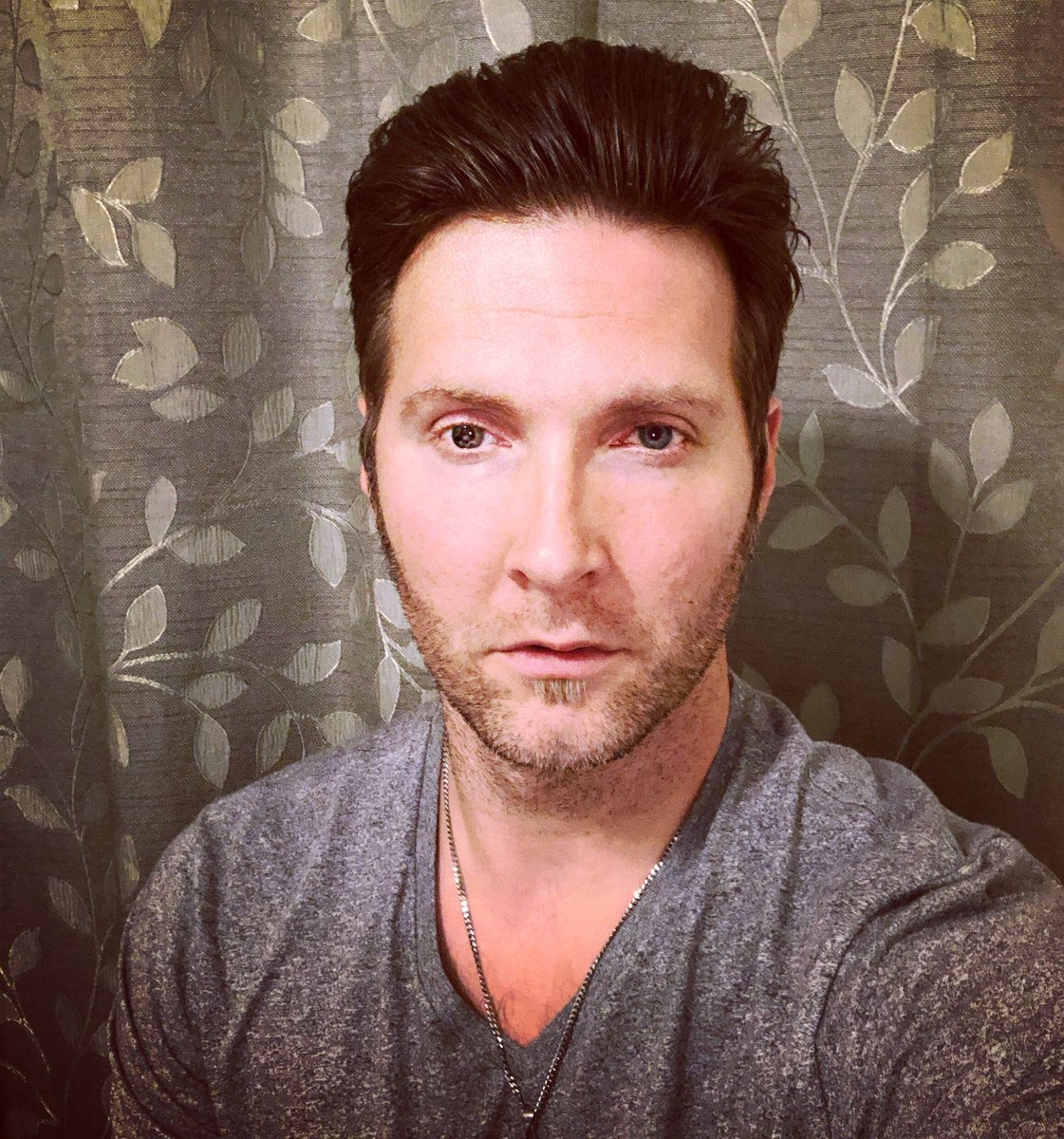 1Robfather's tweet photo. Selfie sincerity https://t.co/iZRVlctZKT