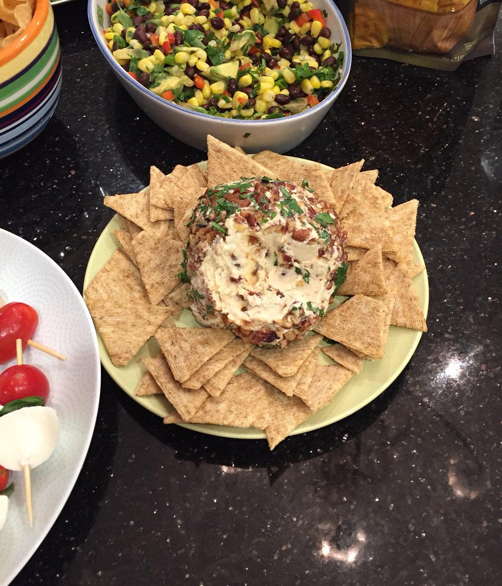 Michael__Mulvey's tweet photo. Party magnet lived up to the name! Thanks for the recipe in #deeprunroots @chefandthef https://t.co/qwFDbhKGEm