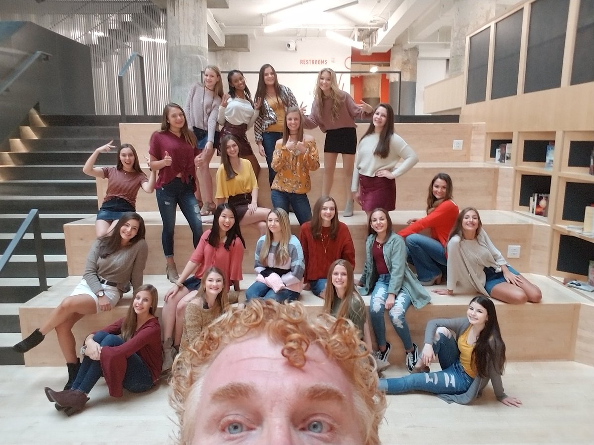 redbardes's tweet photo. They let me hang out wiyh them at Crosstown! Shooting with the HHS Dance Team! #crosstownconcourse #shoot901 #mustangs #shootwithred https://t.co/1cKs3SiuKH