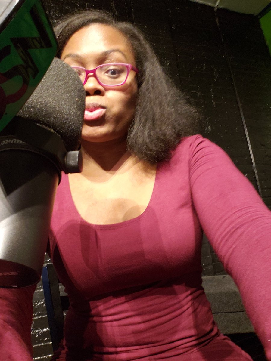 Chris4VicA's tweet photo. Fun time @pokafacepro thank you #Scam419 for being great challengers 🤪 ...rematch soon shout out to Casey A. Gordon💖@casedgoods for coming through with me in the rain!
#factdesk #LMR2 #scam419 #blackactors #blackexcellence #blackseries #adorablyawesome #curlygirl #thecreation https://t.co/V8KlljahFS
