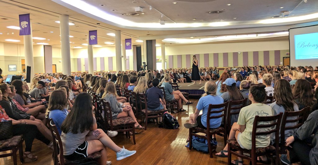 Fantastic engagement and honesty from the <a href="/KSUPanhellenic/">Kennesaw State Panhellenic</a> community with <a href="/KJMcNamara/">Kayley-Jean McNamara</a> getting us started on an evening of visioning what sorority life could be. Great to see so many @AlphaDeltaPi women taking part! #WLFEO