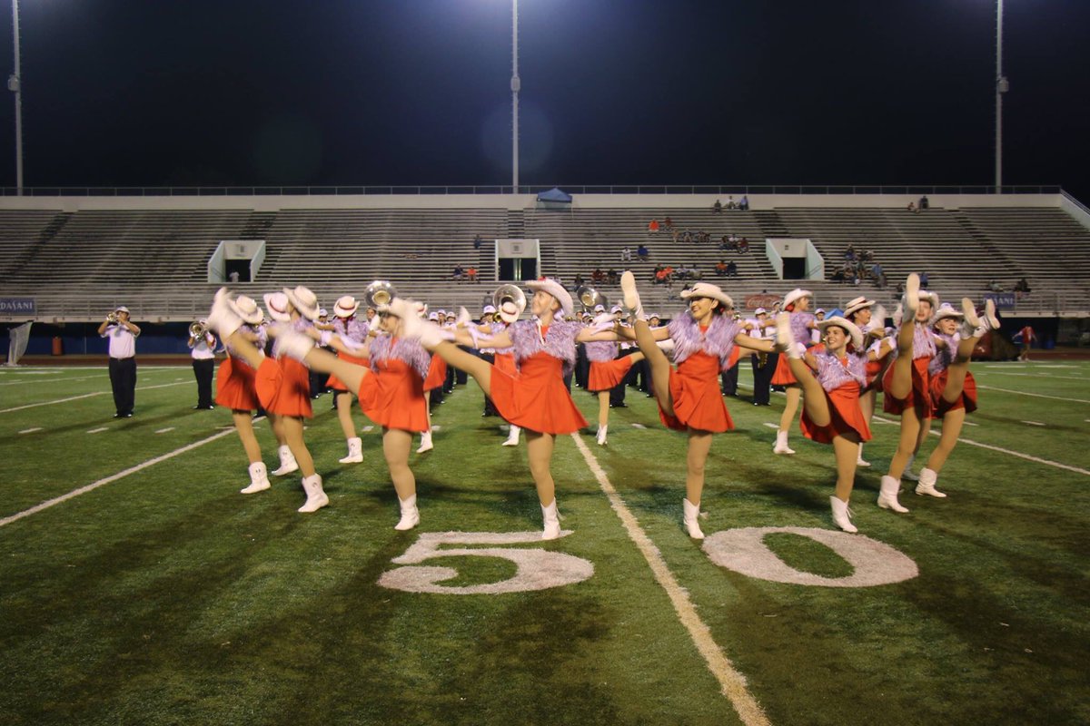 ARCHSBand's tweet photo. Rummel vs Escambia🏈🎶🐉 https://t.co/UuzIXOZITv