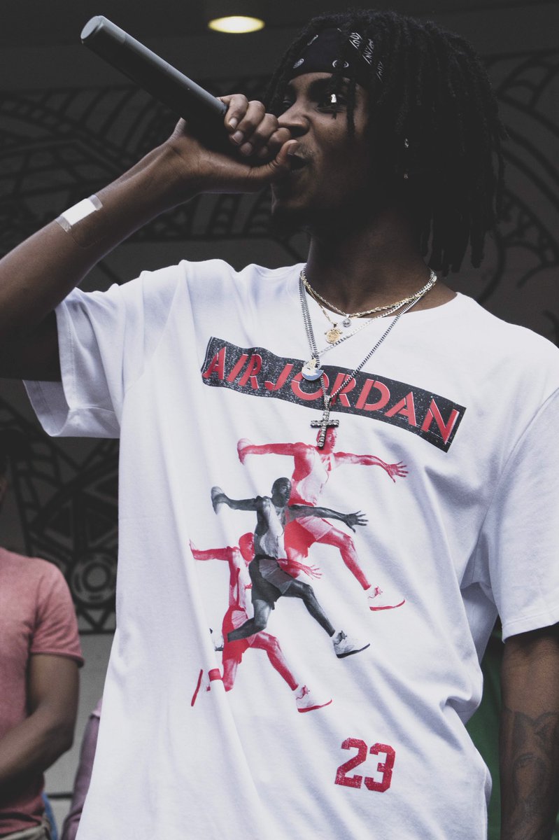 Thabiiiso's tweet photo. Happy G day to my brother 4L @LaFlameSA 💛 https://t.co/GXCw7LCluy