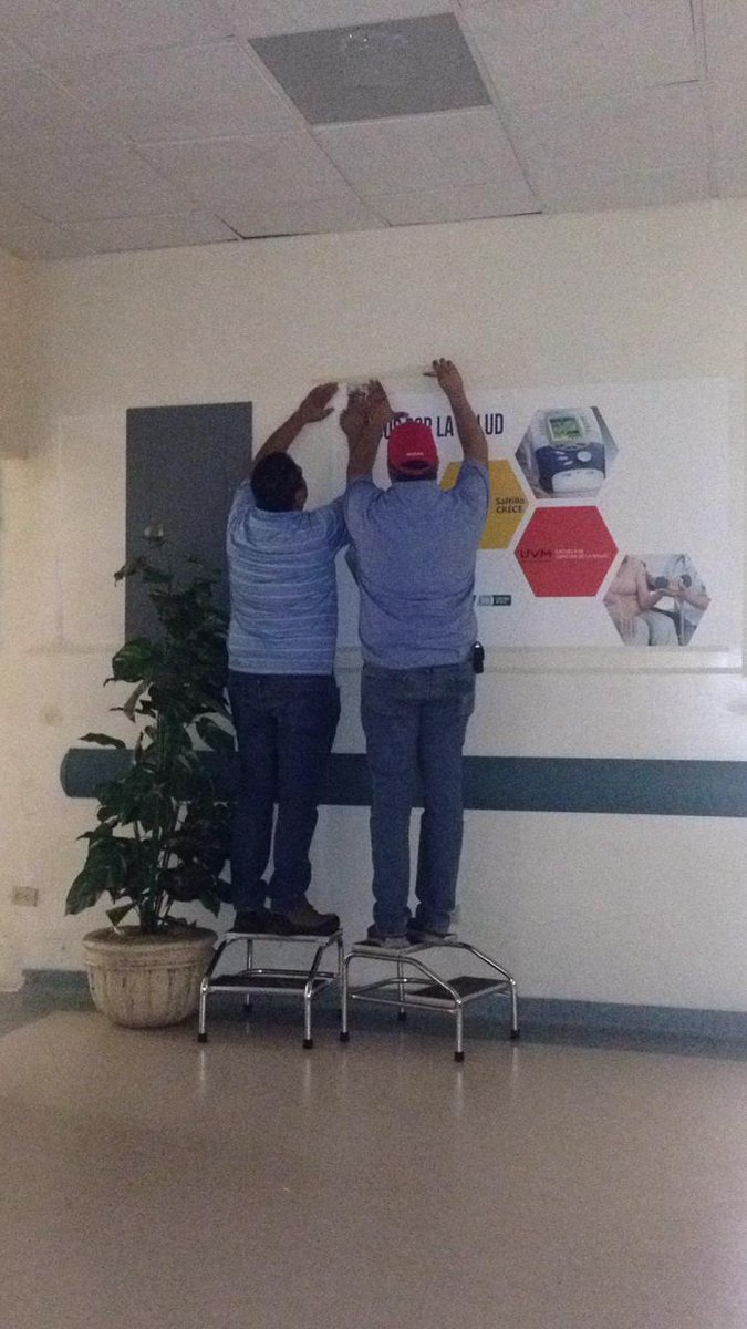 CreceRotary's tweet photo. Afinando los ultimos detalles para la inauguración de la Clínica de Rehabilitación y Terapia Física, #Rotary #SeLaInspiracion #Distrito4110 #UVM #Saltillo https://t.co/1xH1hy0l72 https://t.co/lW6j6fvE8I