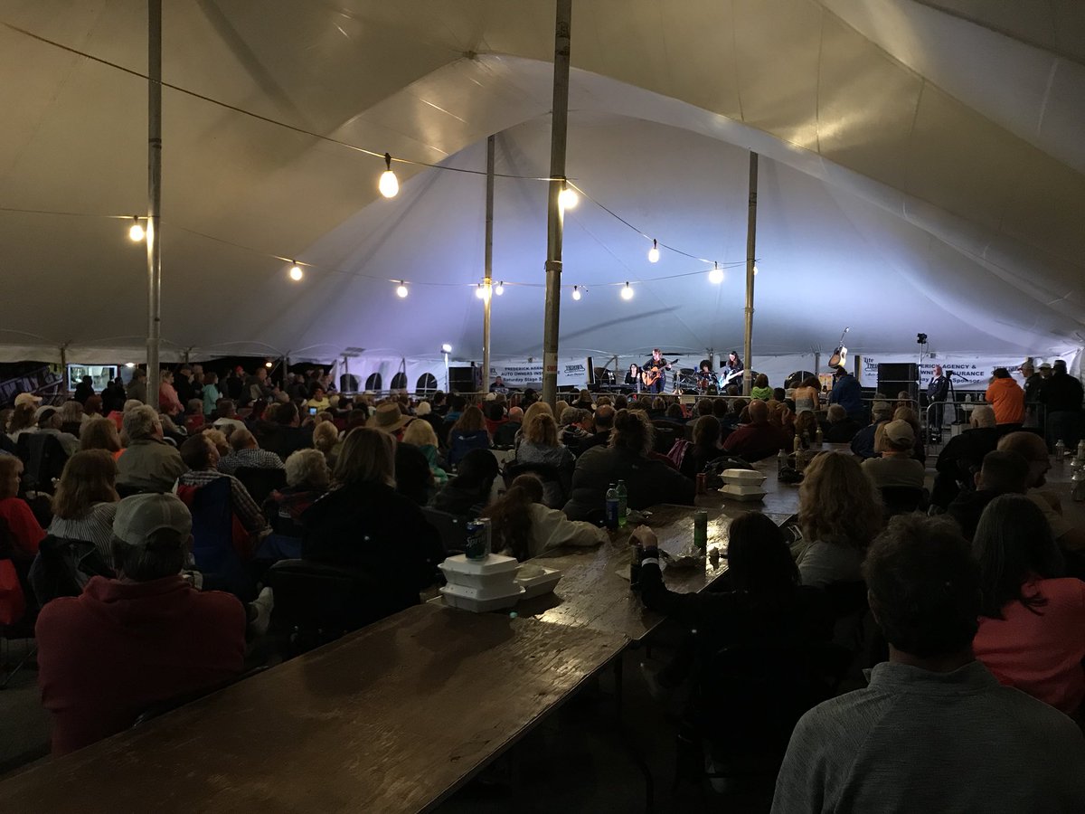 sickofcleaning's tweet photo. Here’s the crowd at @Rock_The_Light during @crystalbowersox  protected under a huge tent. https://t.co/vrTcV5f9yL