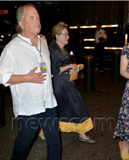 cmerylstreep's tweet photo. NEW|| Meryl and her husband Don Gummer leaving the secret Paul McCartney concert at the Grand Central Station in NYC
2018 #merylstreep #usopen2018 #henrygummer https://t.co/54webxWOtV