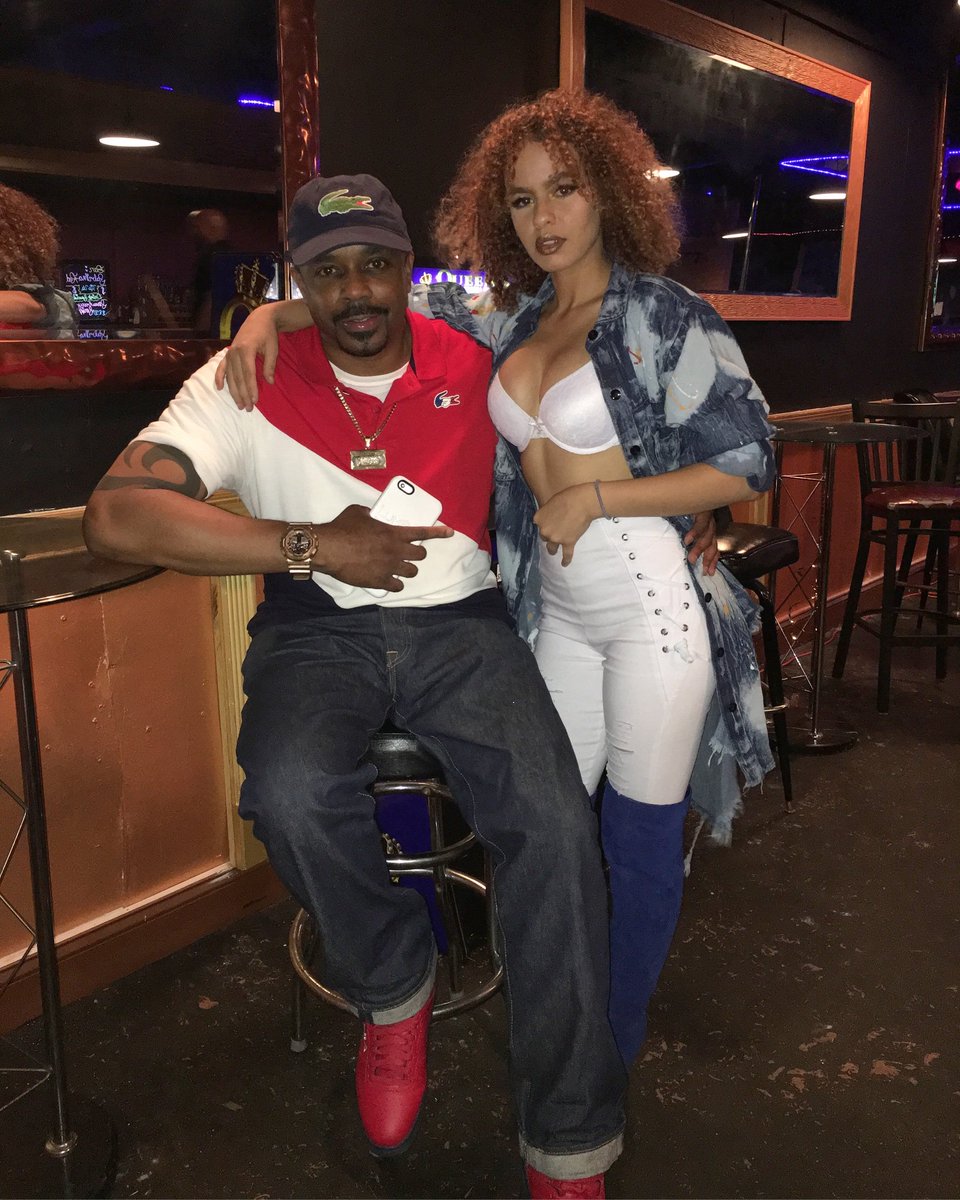Lil_Sto's tweet photo. RED x DJ JOE PRO 💯 https://t.co/WkNy7wf1KS