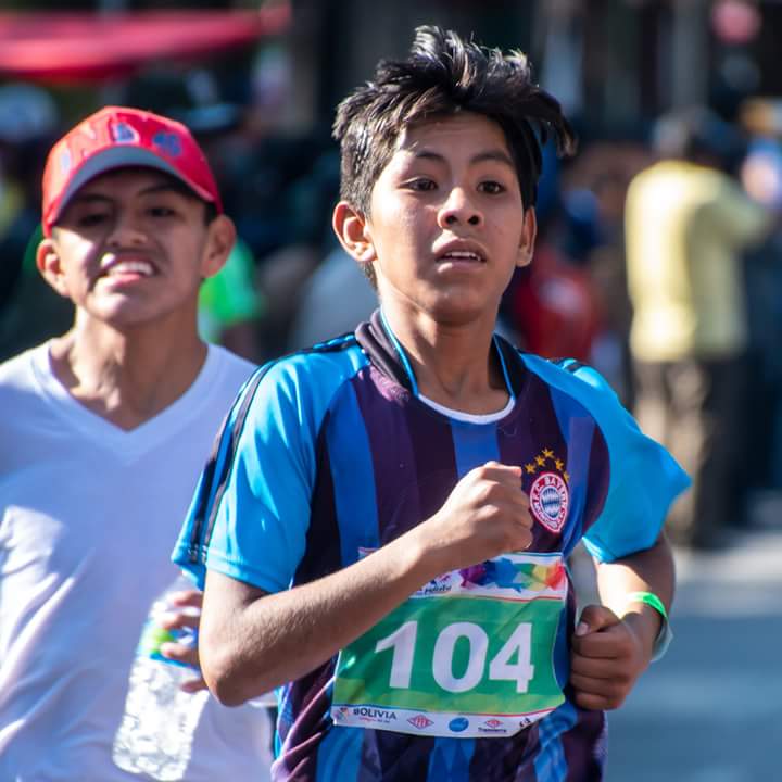 No existen límites, porque la voluntad verdadera puede superar cualquier obstáculo. La 10K "Presidente Evo" la corremos todos 🏃‍♂️🏃‍♀️🥇🥈🥉
#Cochabamba2018
#10KPresidenteEvo