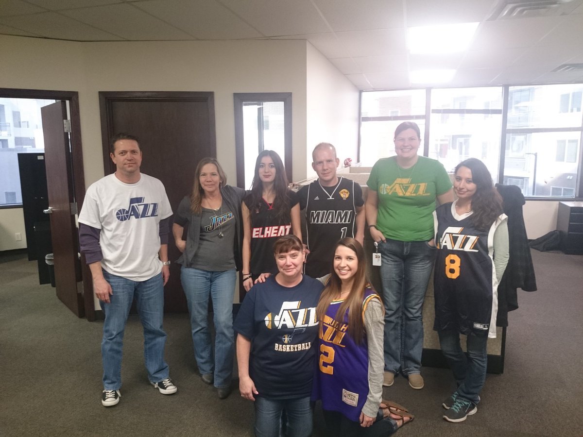 shirtdayfridays's tweet photo. #shirtdayfridays #shirtdays #nbashirtday #nbaday @miamiheat @utahjazz #miami #miamiheat #elheat #utahjazz #jazz #heatnation #jazznation #dwyanewade #chrisbosh #heat #johnstockton #shirtdays2016 3-4-16 https://t.co/IXZHfuDHn6