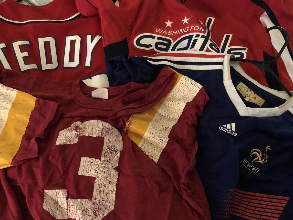 mooski12's tweet photo. #JerseyMonday decisions 🤔 #WantWRSpoints @LBDECA https://t.co/ZaExE7JF93