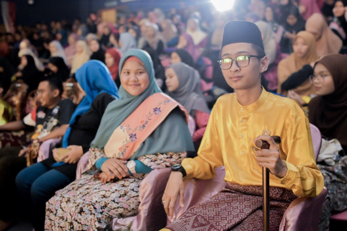 mppkuim's tweet photo. Semoga dengan inisiatif MPPKUIM1819 ini mampu menanam serta menghidupkan semula semangat dalam diri rakan mahasiswa supaya berusaha untuk menyayangi dan menghargai kemerdekaan bumi Malaysia 🇲🇾💕
Merdeka! Merdeka! Merdeka!
.
#sayangimalaysiaku 🇲🇾 https://t.co/OFujlYIDqh