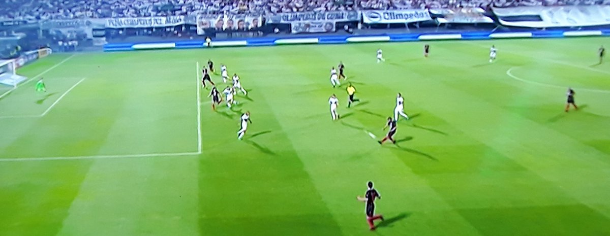 HGONZA979's tweet photo. Aqui paso estas imgenes @MarcoTrovatoV @elClubOlimpia  para los que se preguntan y lloran por las posiciones adelantadas cobradas https://t.co/FakFlmTy3T