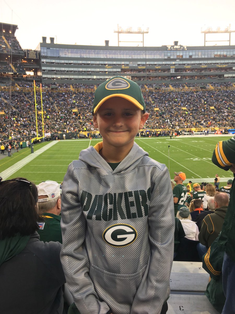 #GetLoudLambeau