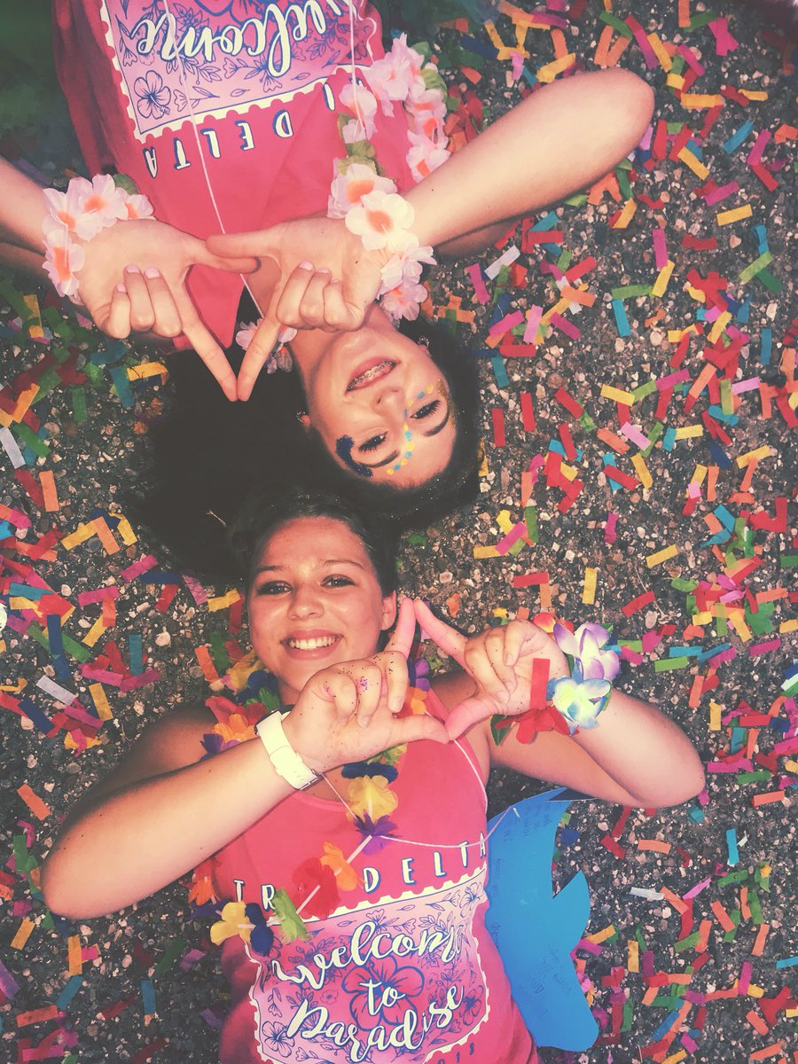 G_Bright2's tweet photo. Delta Delta Delta! #GoTriDelt https://t.co/uFPyIiohwF