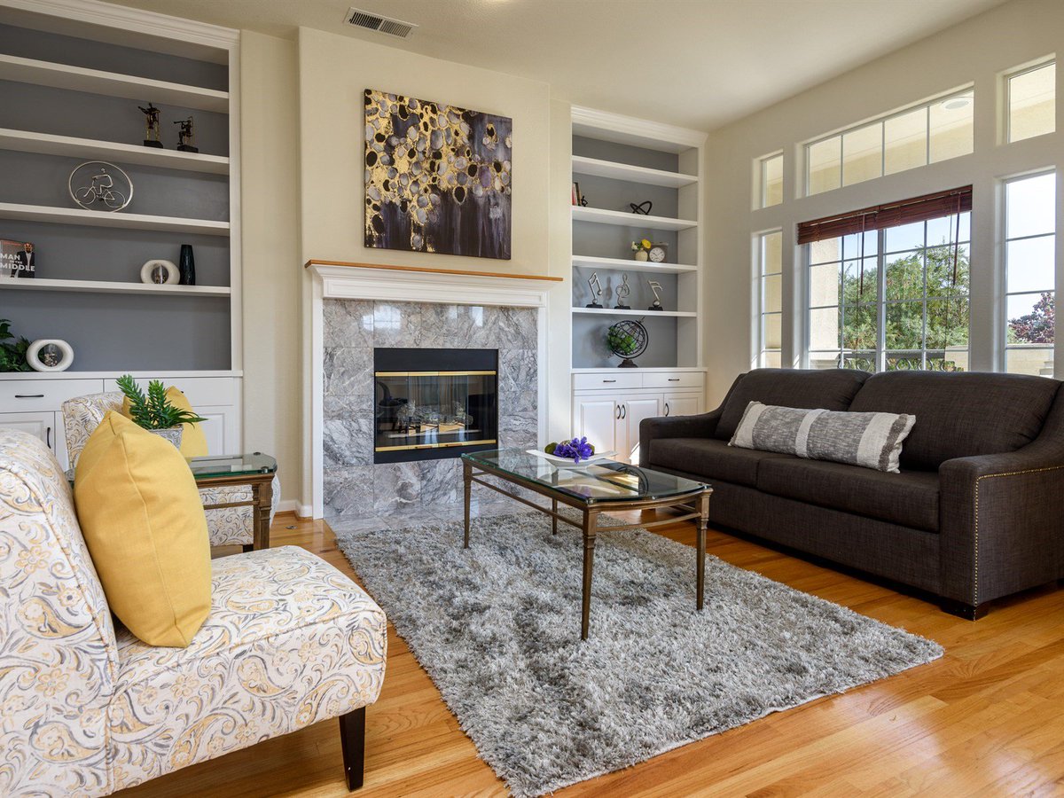 CribExpert's tweet photo. Welcome to Bayview at Belmont.  Listed for $1,395,000 this amazing home is ready to move in.  We'll be open on Tuesday from 10-1pm and again on the week. Come by and take a look. https://t.co/iNVxqf43Yt https://t.co/uk0WAmoUCO