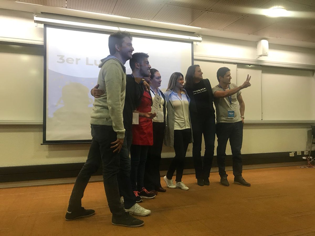 MauroToroO's tweet photo. Feliz de acompañar como jurado a los participantes del #SWCOL2018. Más de 50 nuevas ideas de negocio después de 3 días seguidos de trabajo! Felicitaciones a todo el equipo y a los emprendedores participantes. https://t.co/mWIGIR3VgC