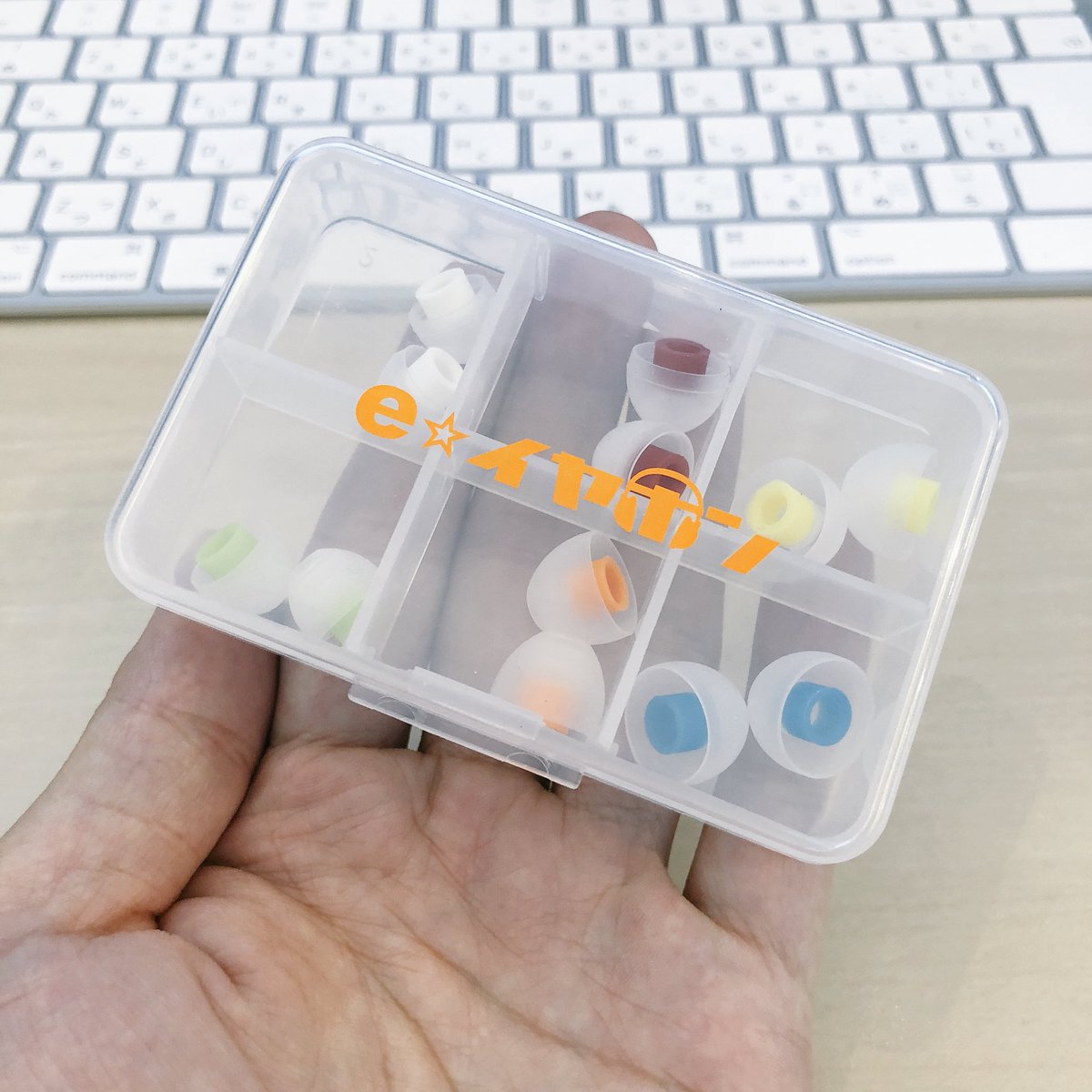 自宅にいるロイタです Eイヤホンでもらったイヤーピースケースいい感じ Eイヤ11周年 Spinfit