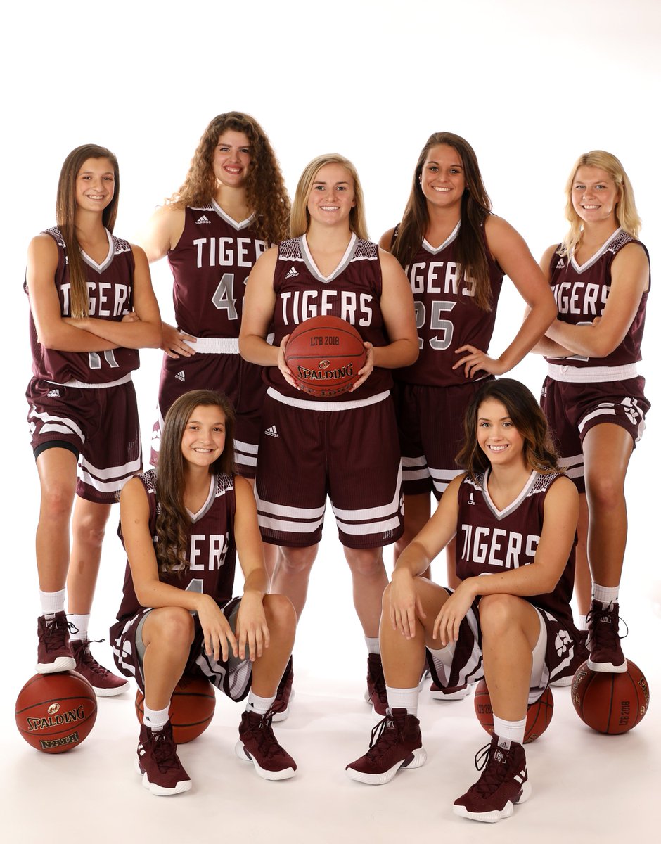 Seniors ➡️ Juniors ➡️ Sophomores ➡️ Freshmen

#WeAreCU <a href="/LTB_CU/">CU Womens Basketball</a> 🎥 🐅 🏀