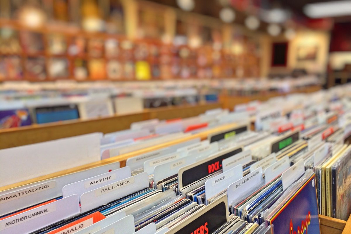 matthew_landers's tweet photo. https://t.co/ComgQzadhS
New #blog post! Uptown Records and Pickles set the scene.
#amwriting
#blogging
#silvrback
#readme https://t.co/m8nrV1q21e