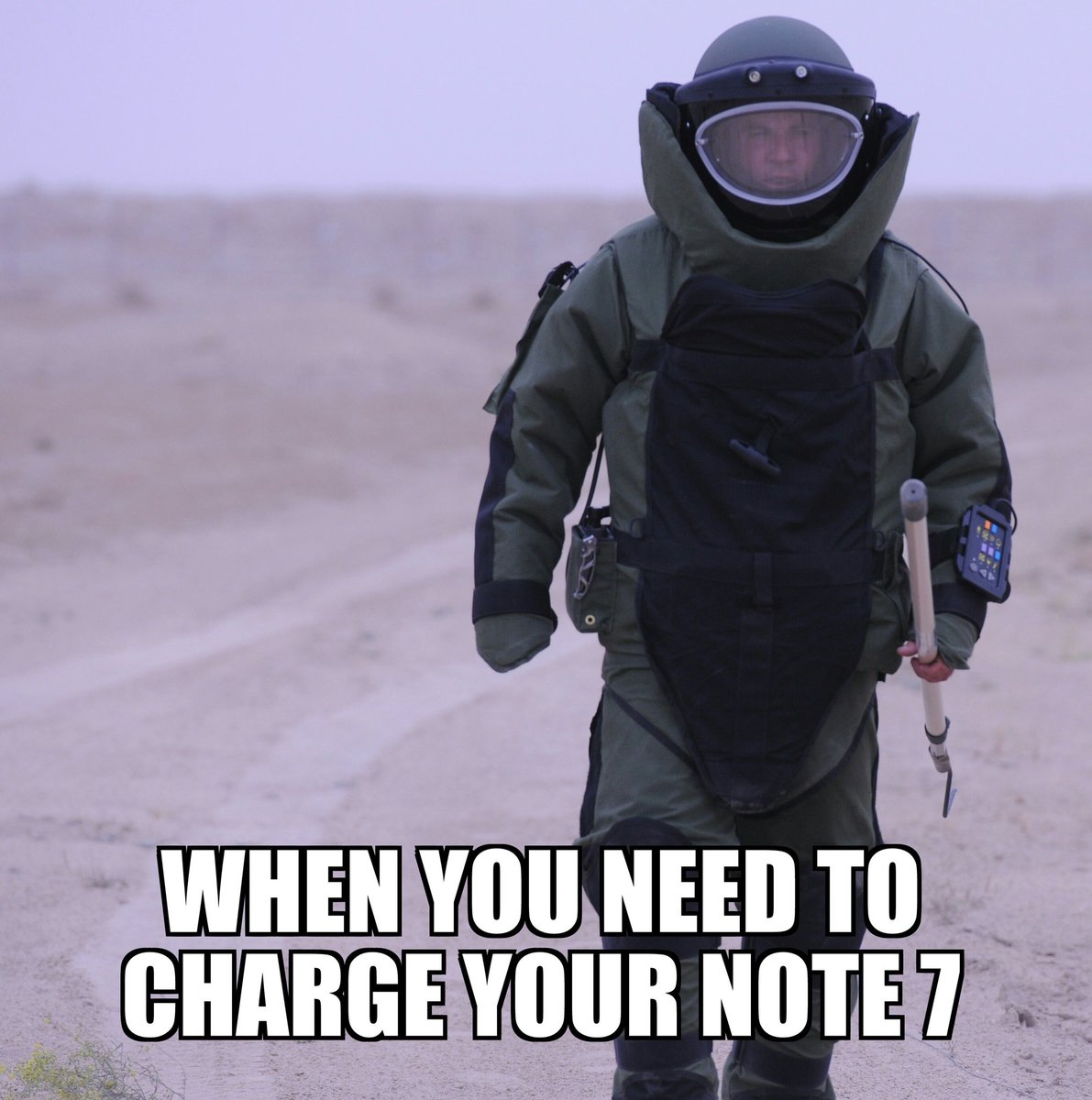 MrJuanS's tweet image. #ThrowItBackSunday  Remembering the Samsung Galaxy Note7 😂😂😂🔥🔥🔥🔥 

#Samsung #GalaxyNote7 #TBS