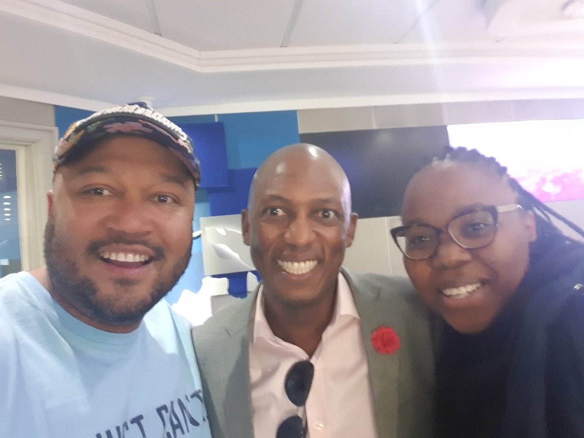 Eusebius's tweet photo. Hanging out with @SebeNkambule & @iamfreetsm ! @sizwempofuwalsh is on the phone. A two hour open line special. Call and engage!
011-8830702 & 021-4460567.
@Radio702 @CapeTalk
#HumansOfTalkRadio https://t.co/XcUp1Um3uq