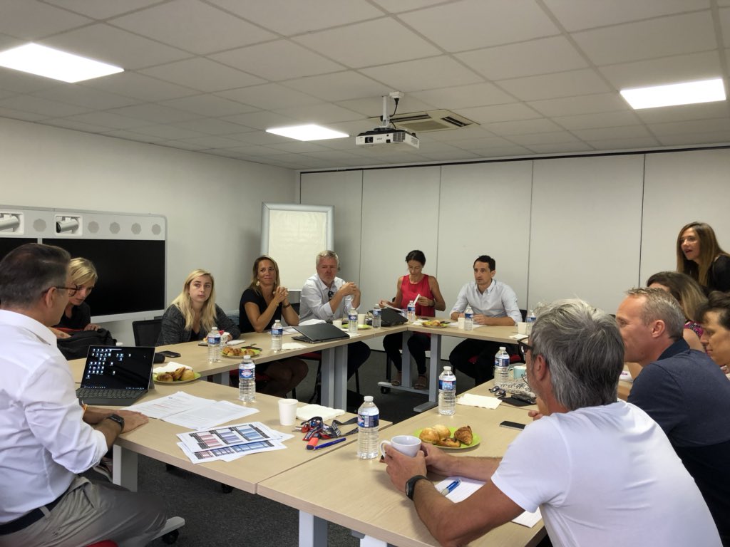 ApecPacaCorse's tweet photo. Réunion équipe Relation Entreprise @Apecfr #Provence #Alpes #CôtedAzur Notre mission Sécuriser les #Recrutements en Entreprises et Satisfaire les besoins économiques du #territoire en #Compétences Cadres L’@Apecfr acteur du #DevEco avec une attention particulière aux #TPE #PME https://t.co/j1gyWoEgyW