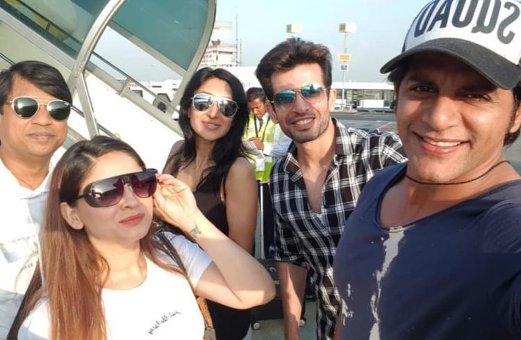Kasautii Zindagii Kay: Karanvir Bohra aka the original Prem off to Delhi with Jay and Mahhi for promotions- pinkvilla.com/tv/photos/kasa…  #KasautiiZindagiKay2 <a href="/KVBohra/">Karanvir</a> <a href="/VijMahhi/">Raidcall's Bugs</a> @jaybhanushali0