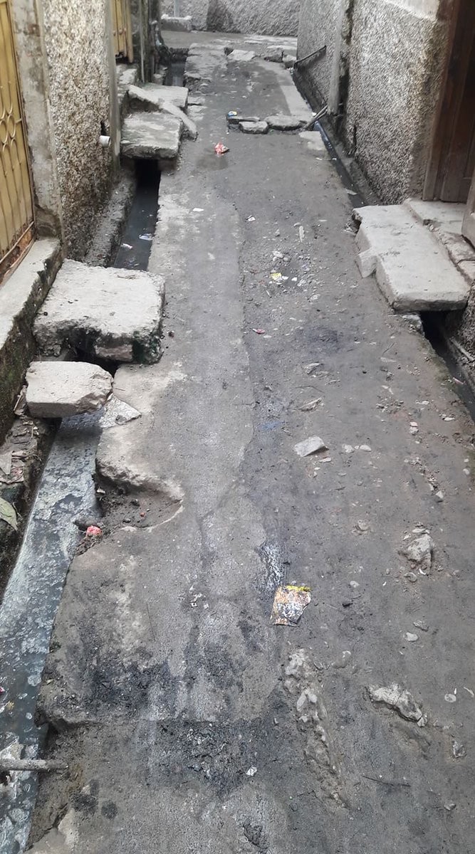 shoaib722's tweet photo. @Asad_Umar Sir ma UC 7 Rawalpindi Sheikh Rashid k halka ma rehta hun pichle 2 sal se in logo ne Sui Gass ki line k lye hmari streets ko tora phr us k bad se aj tk koi is ko thk karne ni aya ap khud dek lein kitni ghandi streets he kindly is ko thk kia jay. https://t.co/UurSNuBvxH