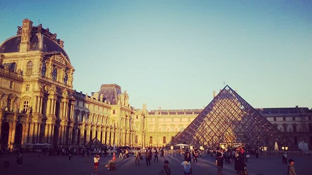 strandMINblick's tweet photo. #louvre #louvremuseum #parislove #paris #parisparis #frankreich #frankreich🇫🇷 #frankreichliebe #parisliebe #frankreichurlaub #frankreichreise #reise #urlaub #web https://t.co/Idy9bcDm0E https://t.co/4ZTBFxxUC8 https://t.co/gVx0anVqja https://t.co/3ZlrttKcJD 📷: @strand_blick.de https://t.co/bBvLqUTF0n