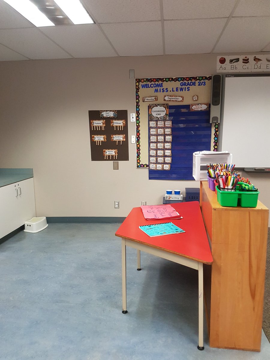 misslewis53's tweet image. Starting week 2 off as a brand new teacher! #flexibleseating #classroom #secondchat #thirdchat