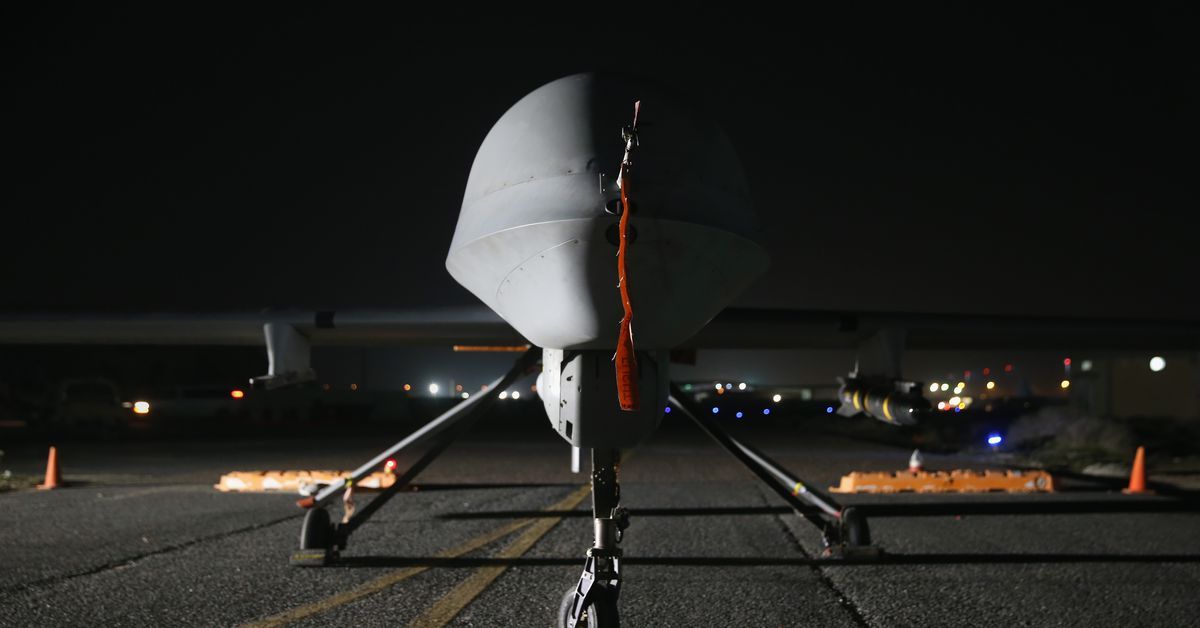 🇺🇸 The Pentagon plans to spend $2 billion to put more #ArtificialIntelligence into its weaponry 🔫 buff.ly/2wXaneo 👈   #AI #MachineLearning #USA  #cryptocurrency #CryptoNews #Blockchain #blockchaintechnology #bitcoin #decentralized #ETHEREUM #theverge #BubbloApp #BUBL
