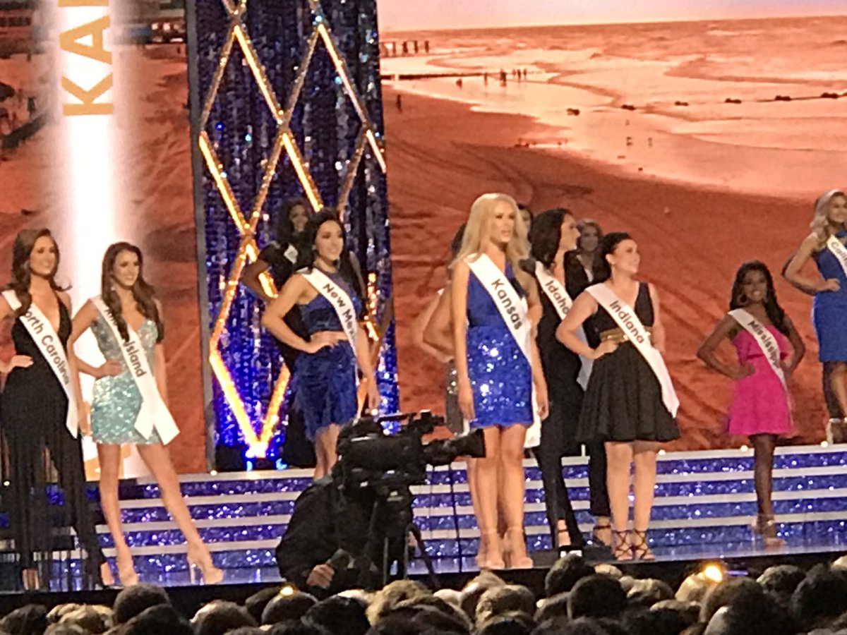 presglanzer's tweet photo. Incredible experience attending Miss America Pageant supporting @TaborCollege student @MissKansasOrg @hannklaas #taborproud https://t.co/cT31yKlsx7