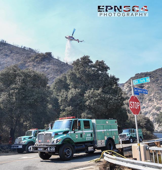 564FIREPhoto's tweet photo. Angeles National Forest, #ForksFire this afternoon. @wildlandfirephotos #viewsfromwork #wildland #wildlandfirefighter #wildlandfire #wildland_firefighters #firedepartment #fire #photojournalism #firephotographer #firefighter #IAFF #NBC4You #KTLA #abc7eye… https://t.co/Cql2ciDZZ5 https://t.co/XJbmwe1xP7