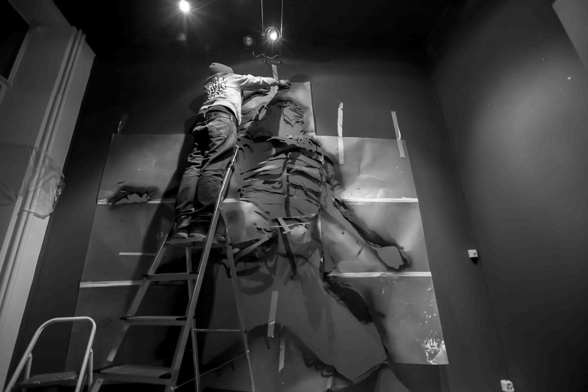 justoneth3's tweet photo. Just One
Making of curfew Exhibition
14 February 2013
All content and images copyright © La Taj, all rights reserved
#TH3 https://t.co/yh3vXlxGR6