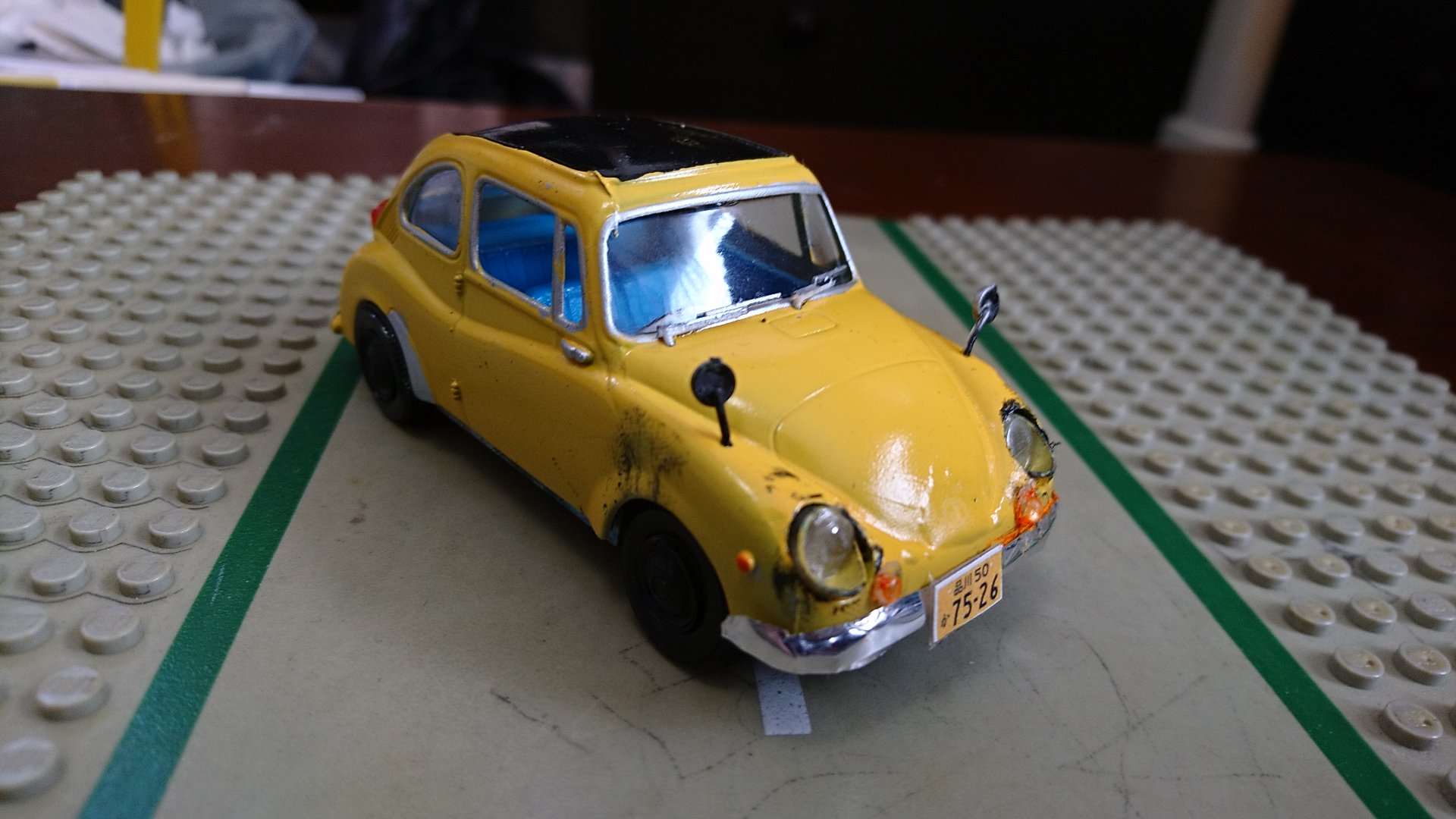 ばっしぃ アリイ1 32 スバル360 完成 熱中時代 刑事編 の早野武愛車仕様として製作 組み立てているうちに汚れちゃったので まぁ 当時10年落ちの中古車ベースなのでそれでいいかなと シティターボ も内装までは完成