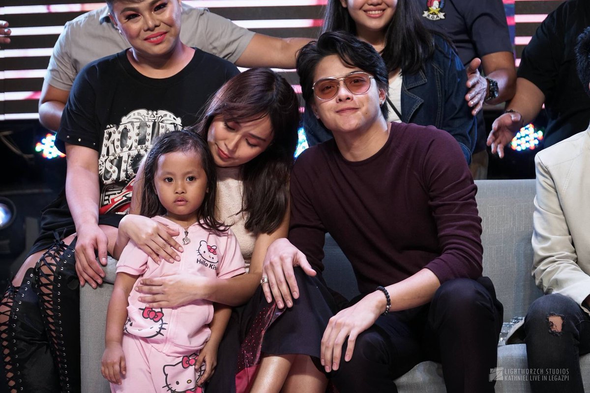 KaDsBicol's tweet photo. KathNiel Live in Legazpi — Official Photo Ops with the Artists 

📎 https://t.co/NfZeYHO11F https://t.co/yXcvnK2iGs