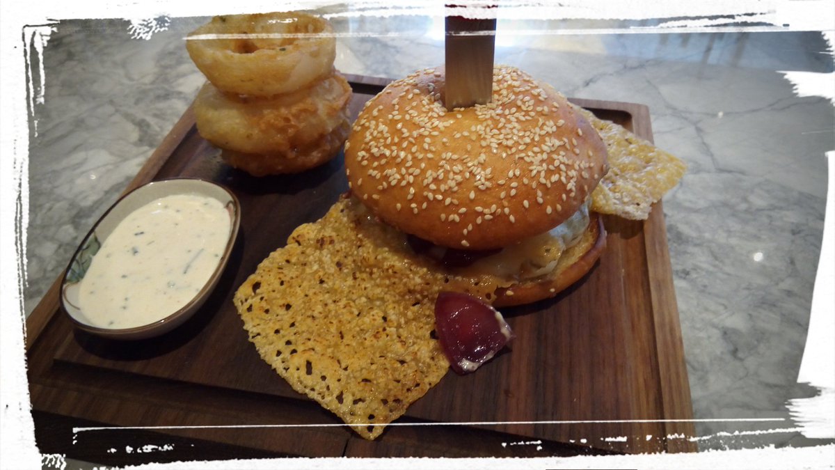 ChefIanHutchins's tweet photo. If you saw my tweet on August 29th on which Burger I needed for le Burger Week before I left the answer was number 9 on the list &amp; it was fantastic!!! If you are in Toronto... You got to try this!!!
#TorontoBurgers #LeBurgerWeek
#MomofukuKojin
#YouGotToTryThis🍔 https://t.co/SxlIm7GMv5