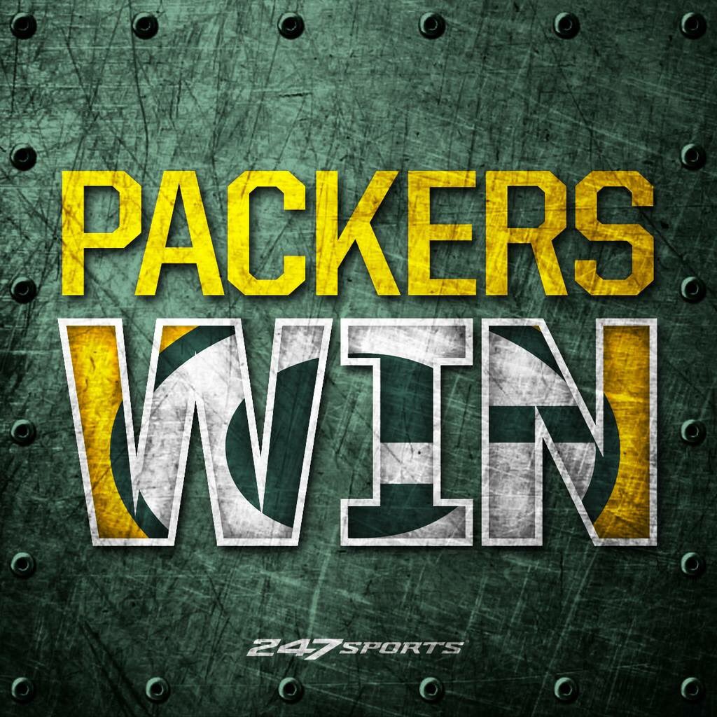 Destinee183's tweet photo. 🏈 My Team won tonight 🏈 #GreenBay #AllTheWay 💛💚💛💚 https://t.co/MC8a7spwDO