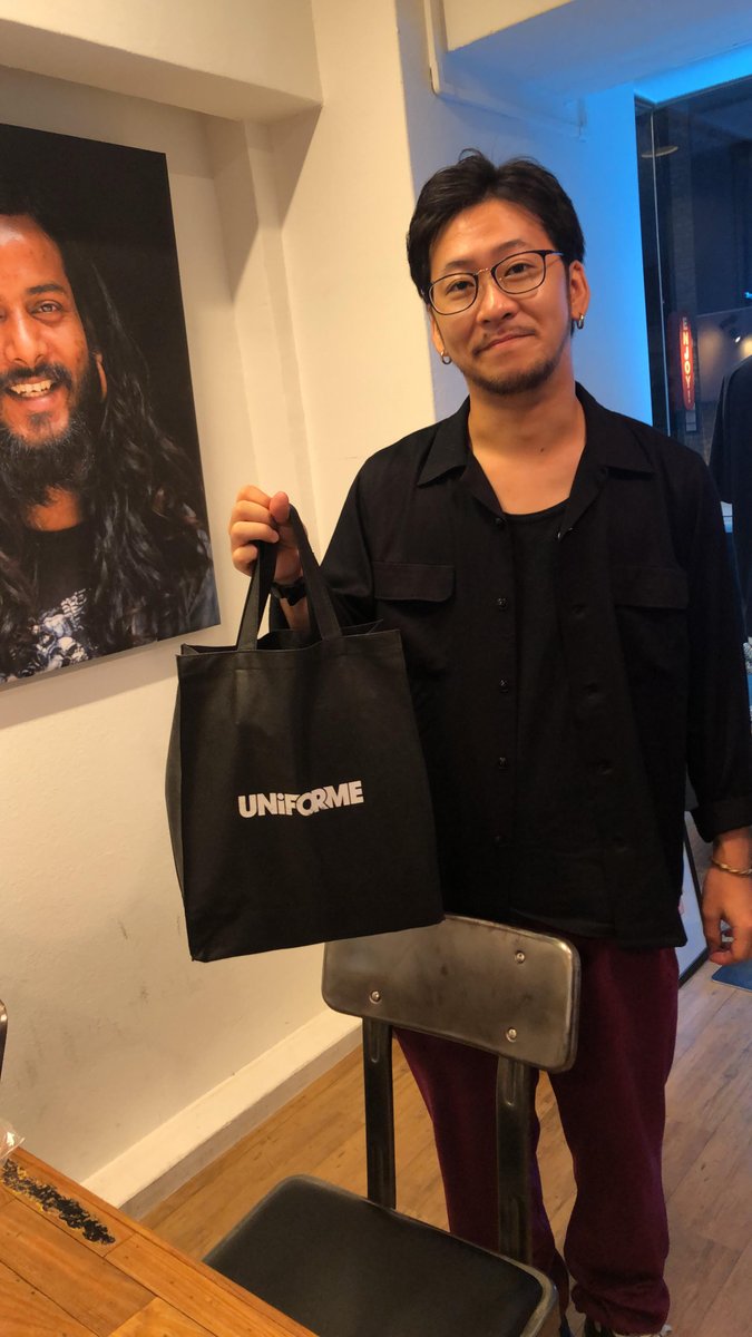 NEUTRON_OFFICIAL (@uniforme_japan) on Twitter photo Pitch Odd Mansion代表である國枝様に来社して頂きました!<a href="/ShintaroKunieda/">Shintaro Kunieda</a> 早速はいていただきましてご満悦でございます!
國枝さんの最新映像も含めてチェックしてくださいね!
Sweet William & Jinmenusagi - so goo↓
youtube.com/watch?v=MWWurG…
BORNXRAISED↓
uniforme.jp/category/selec…
#POM Pitch Odd Mansion代表である國枝様に来社して頂きました!<a href="/ShintaroKunieda/">Shintaro Kunieda</a> 早速はいていただきましてご満悦でございます!
國枝さんの最新映像も含めてチェックしてくださいね!
Sweet William & Jinmenusagi - so goo↓
youtube.com/watch?v=MWWurG…
BORNXRAISED↓
uniforme.jp/category/selec…
#POM