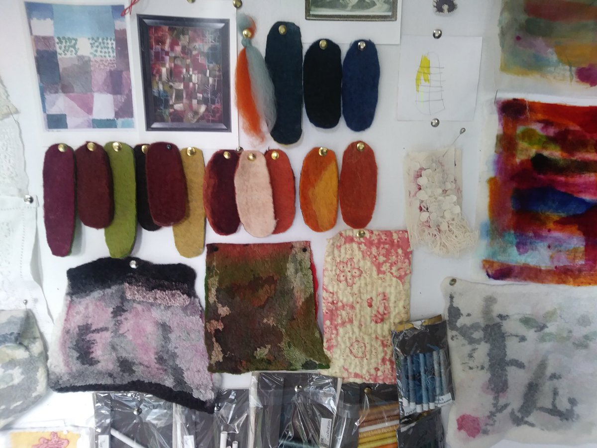 Inspiration wall🌟
#feltmaking #feltartist #artiststudio